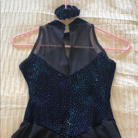 Figure skating dress - Picture 6 of 8